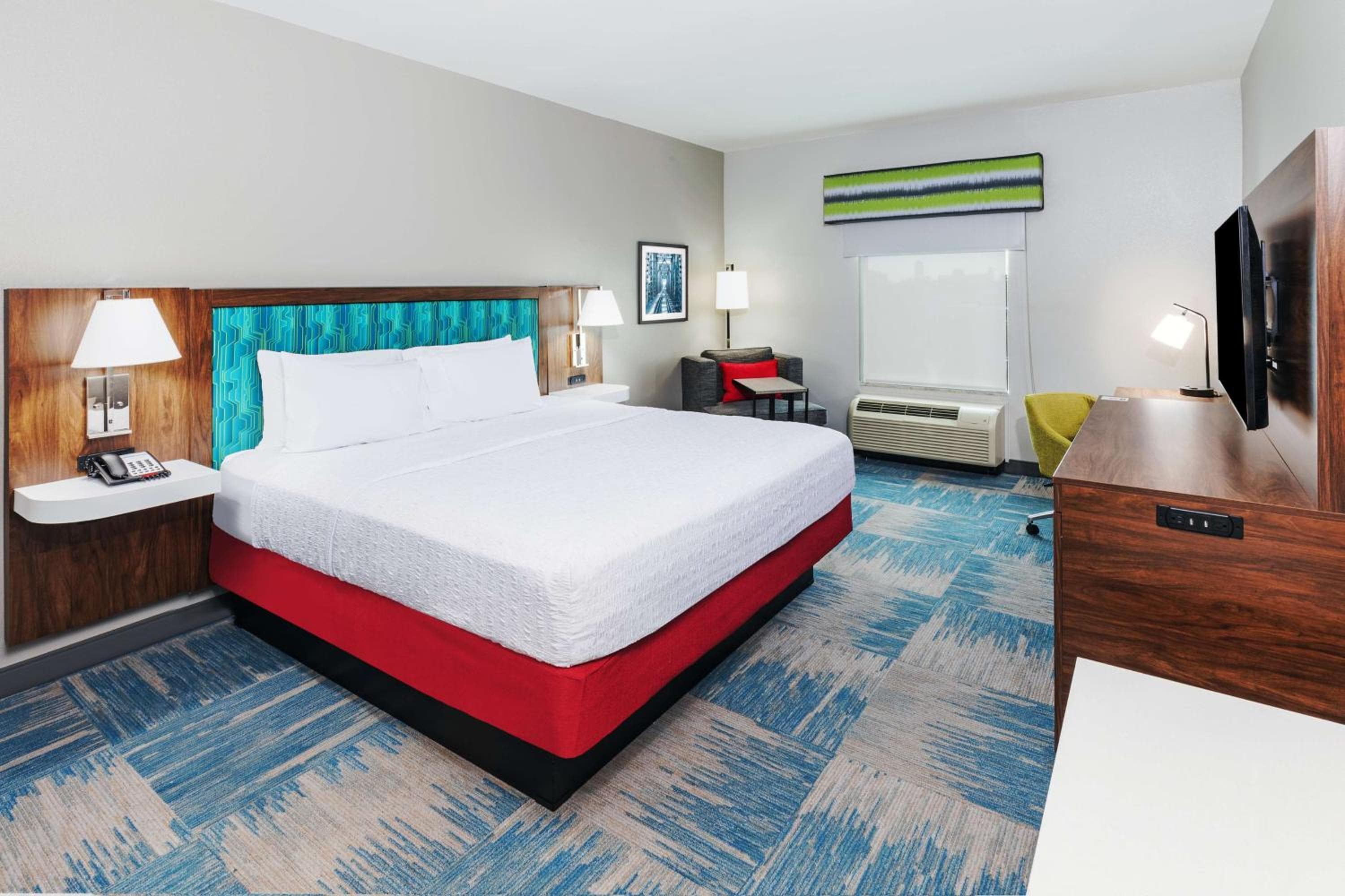 Hampton Inn and Suites Houston Central