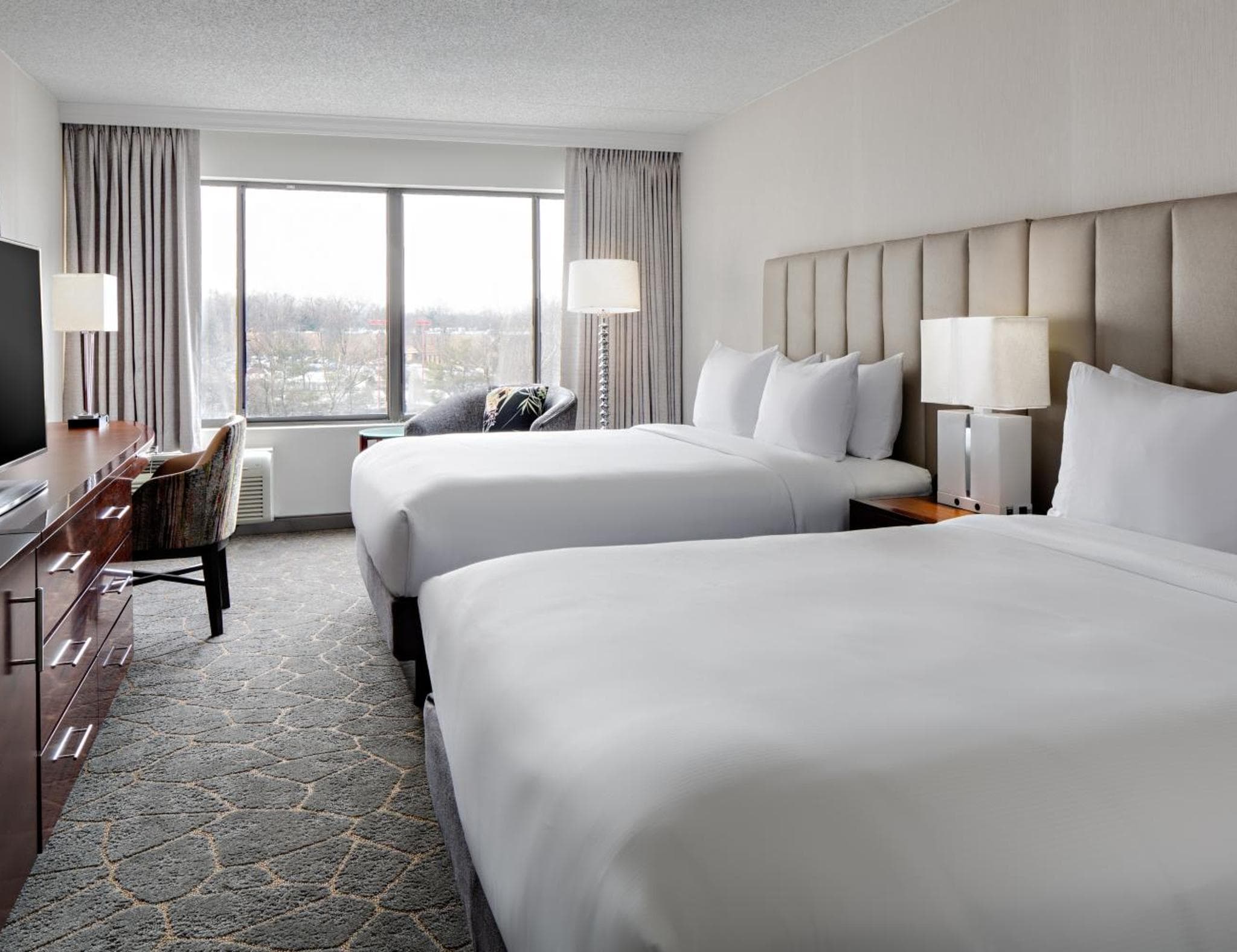 DoubleTree by Hilton Fairfield Hotel & Suites