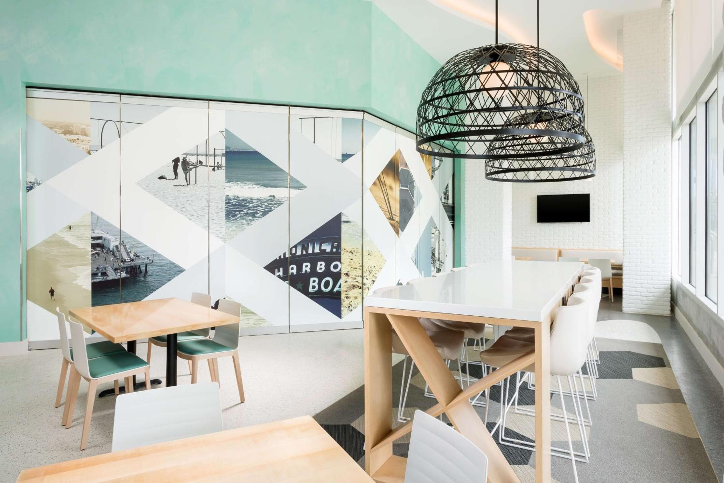 Hampton Inn & Suites Santa Monica