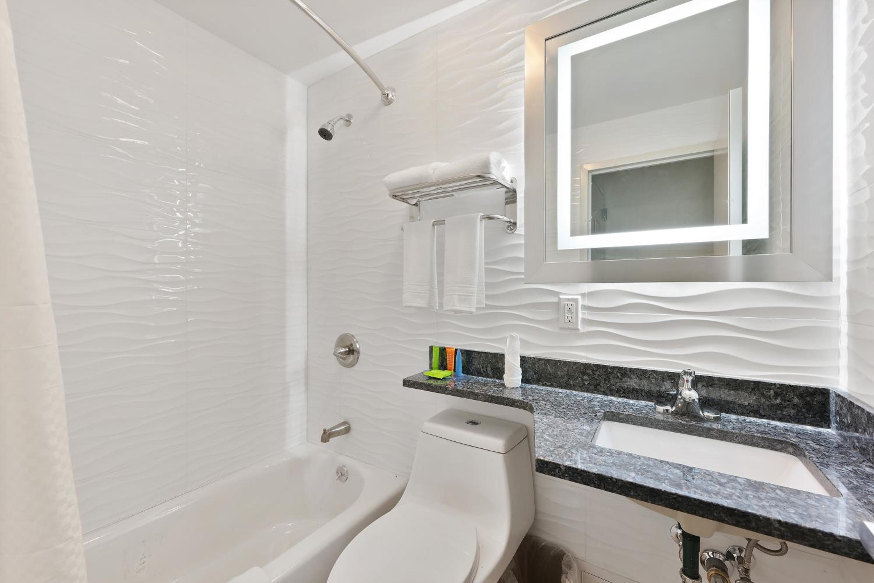 Casa Blanca Hotel Brooklyn