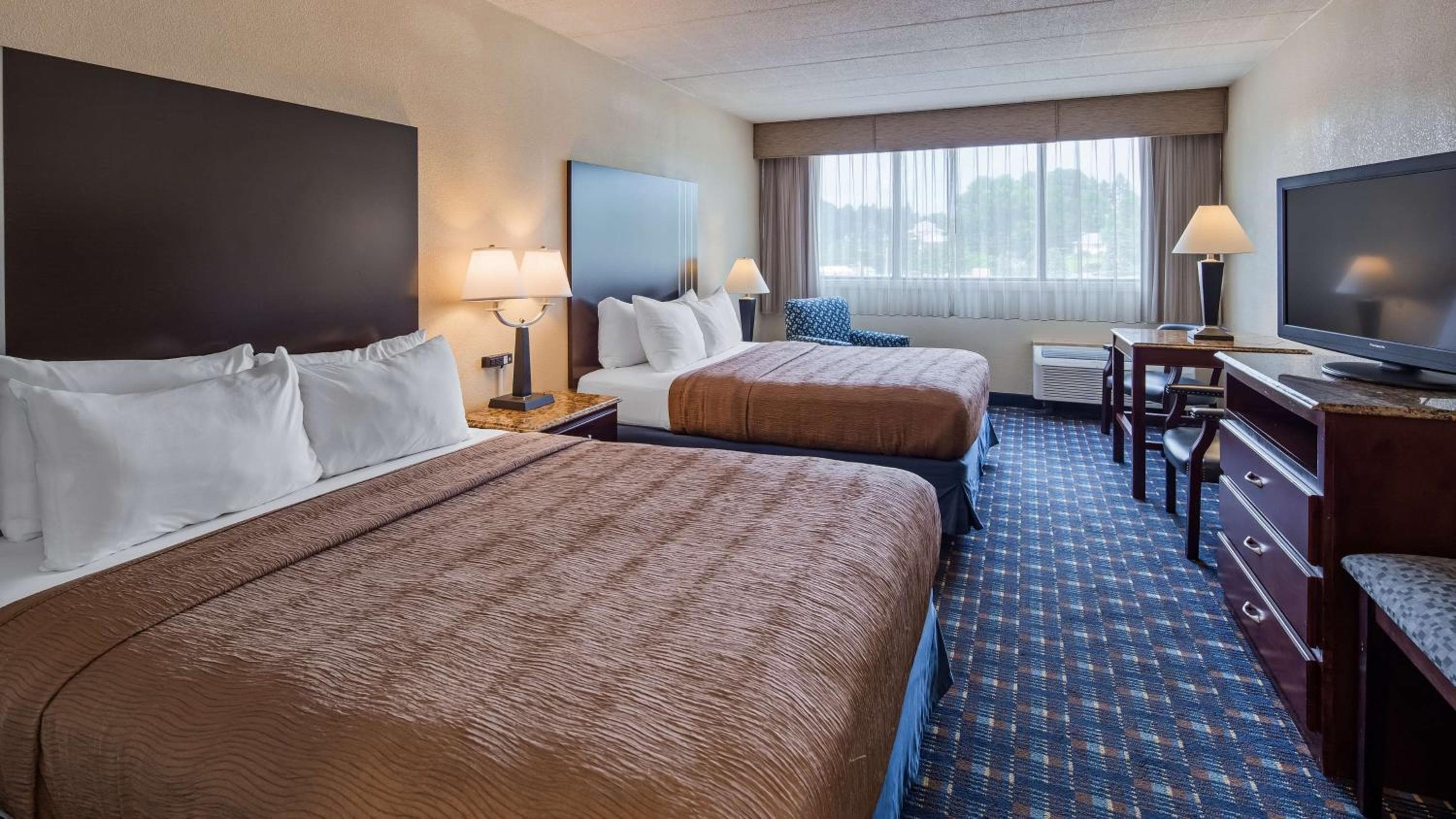 Best Western Plus Reading Inn & Suites